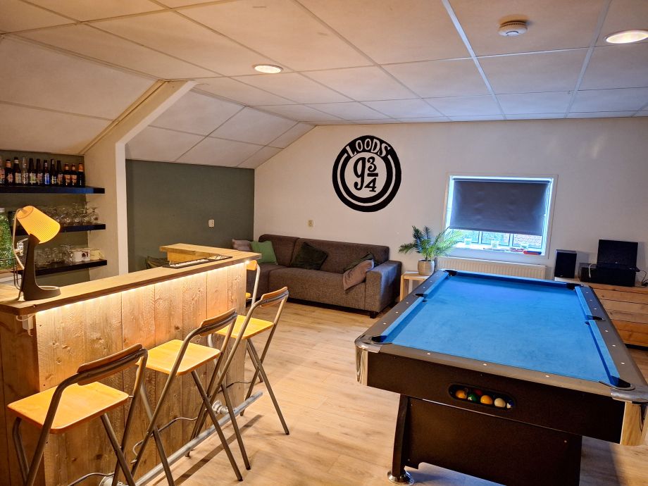 Relaxruimte boven de grote coach ruimte 