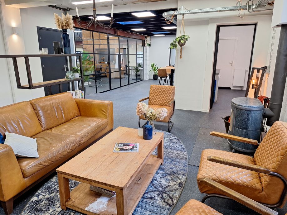 Relaxruimte bij houtkachel